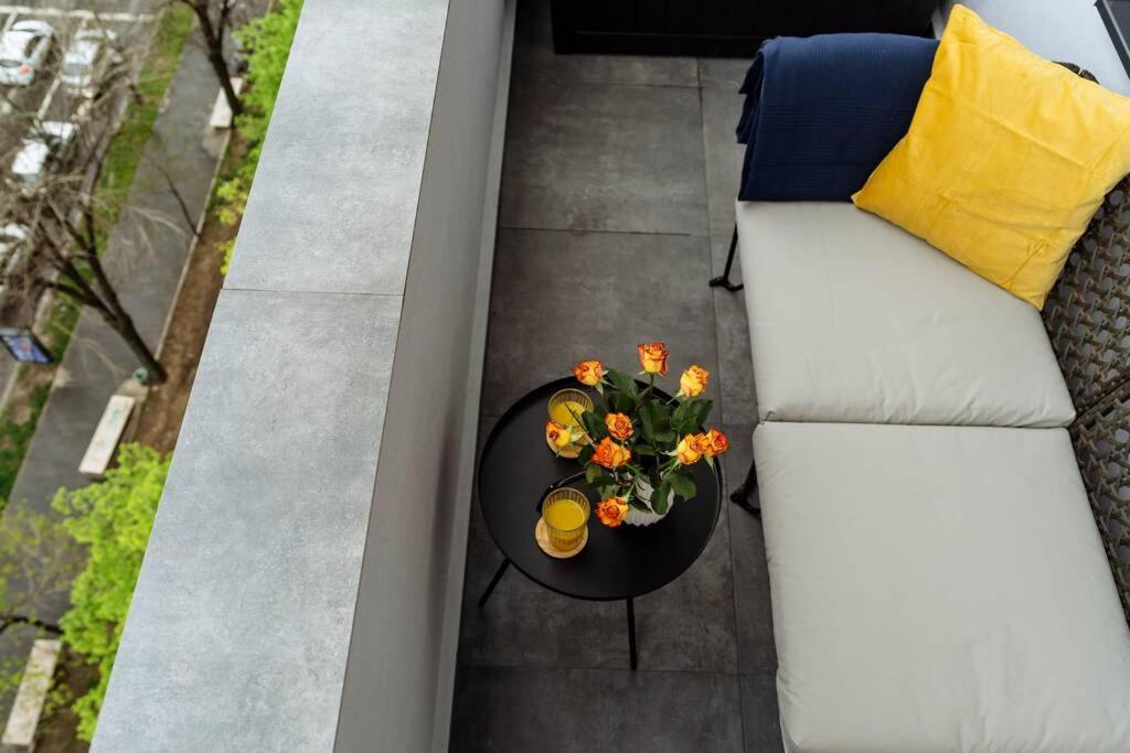 Amazing City View - Terrace+Netflix - City Center Bucarest Extérieur photo