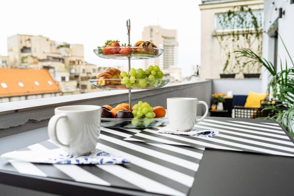 Amazing City View - Terrace+Netflix - City Center Bucarest Extérieur photo
